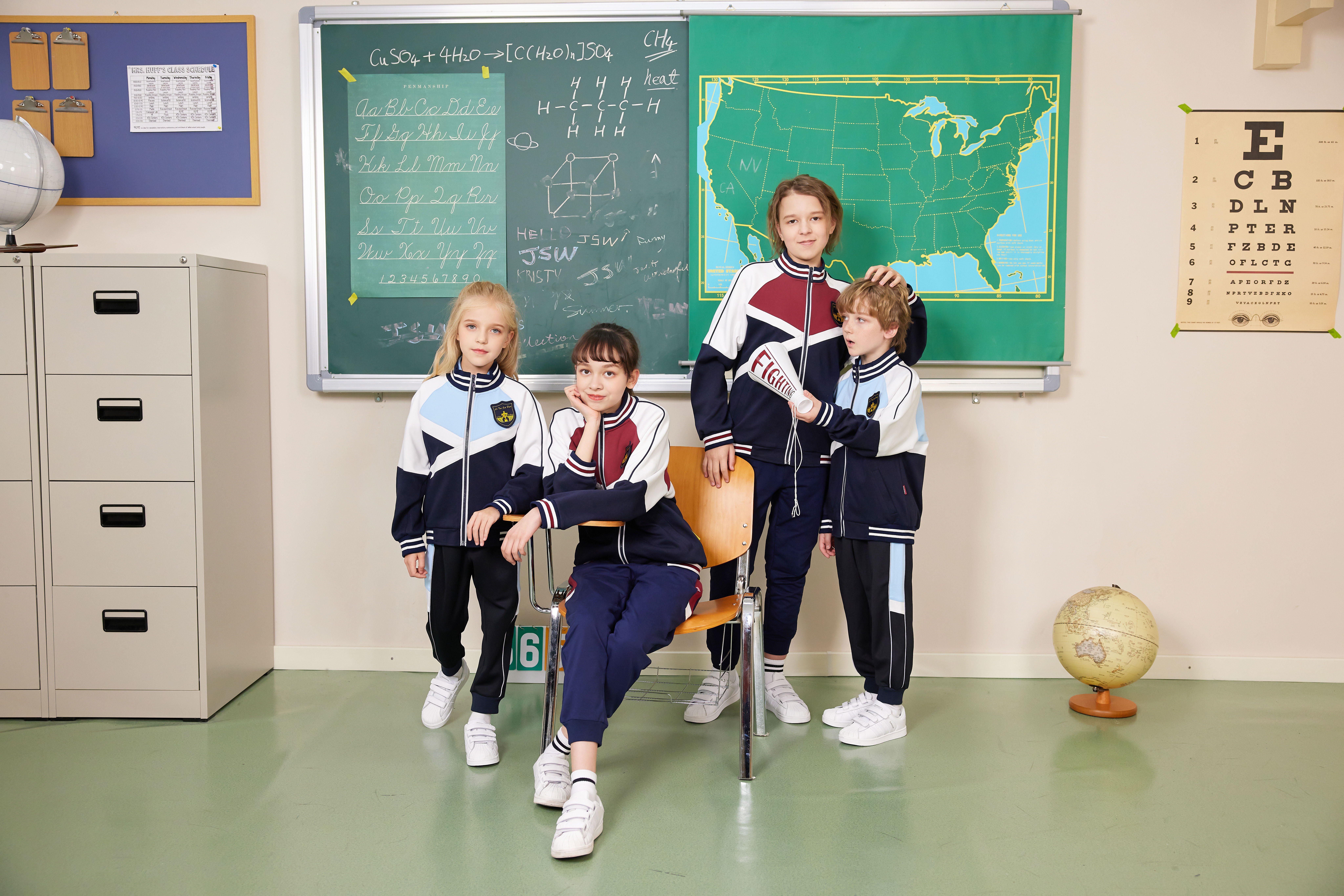 集团简介-9642-欧宝校服定制